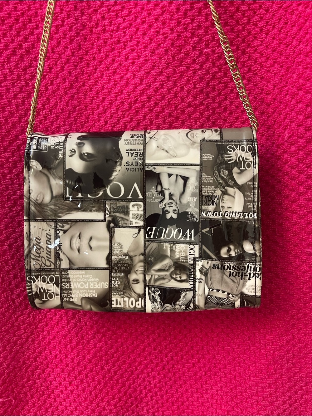 Black & White Photo-Print Crossbody Bag with Gold Chain
